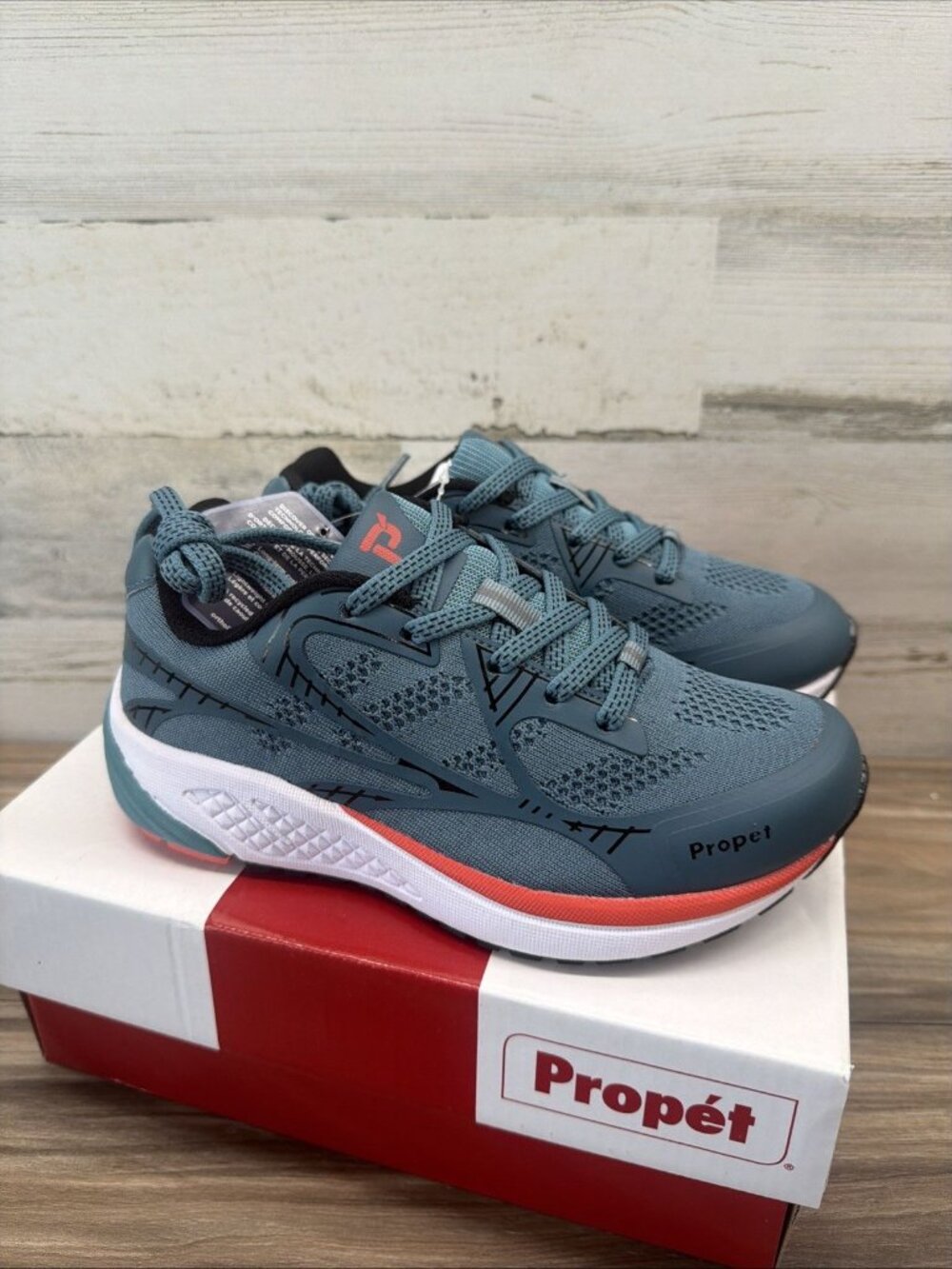 Propét Women's One LT Sneaker, Teal Size 5 New In Box